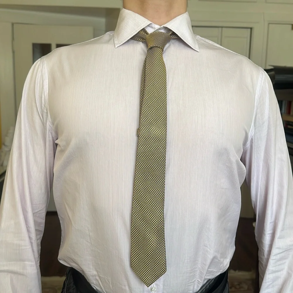 Michael Kors Slim Skinny Gold Blue Hand Made 100% Silk Jacquard Tie